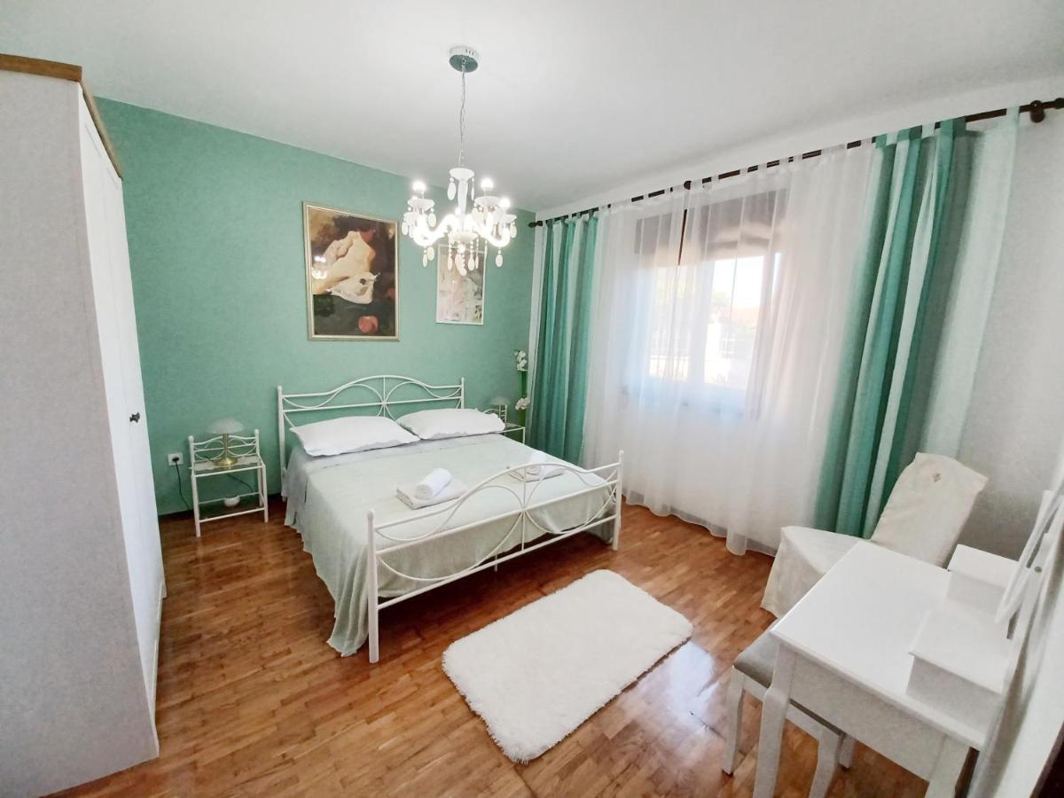 Apartment Lorenzo Trogir Eksteriør bilde