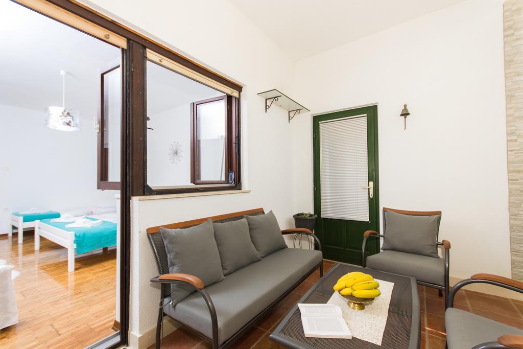 Apartment Lorenzo Trogir Eksteriør bilde